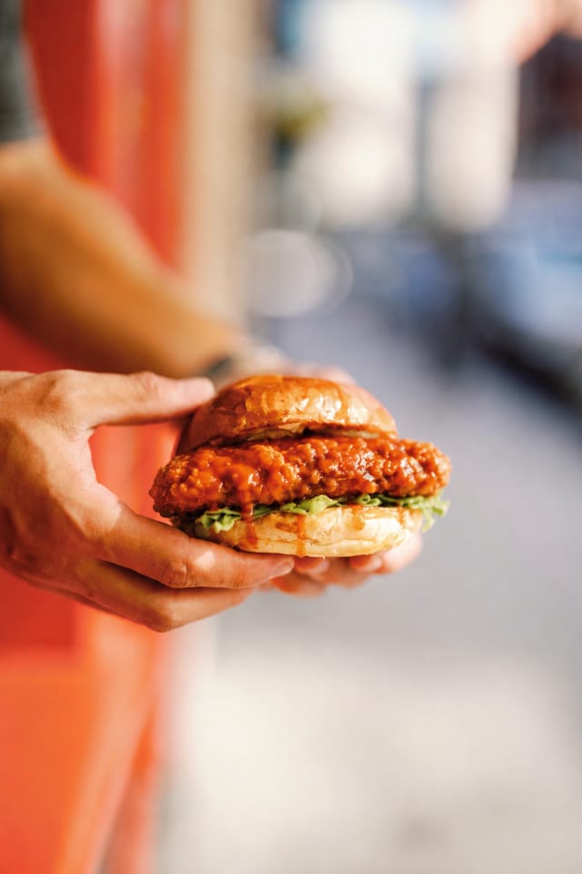 HOT HONEY CHICKEN SANDWICH